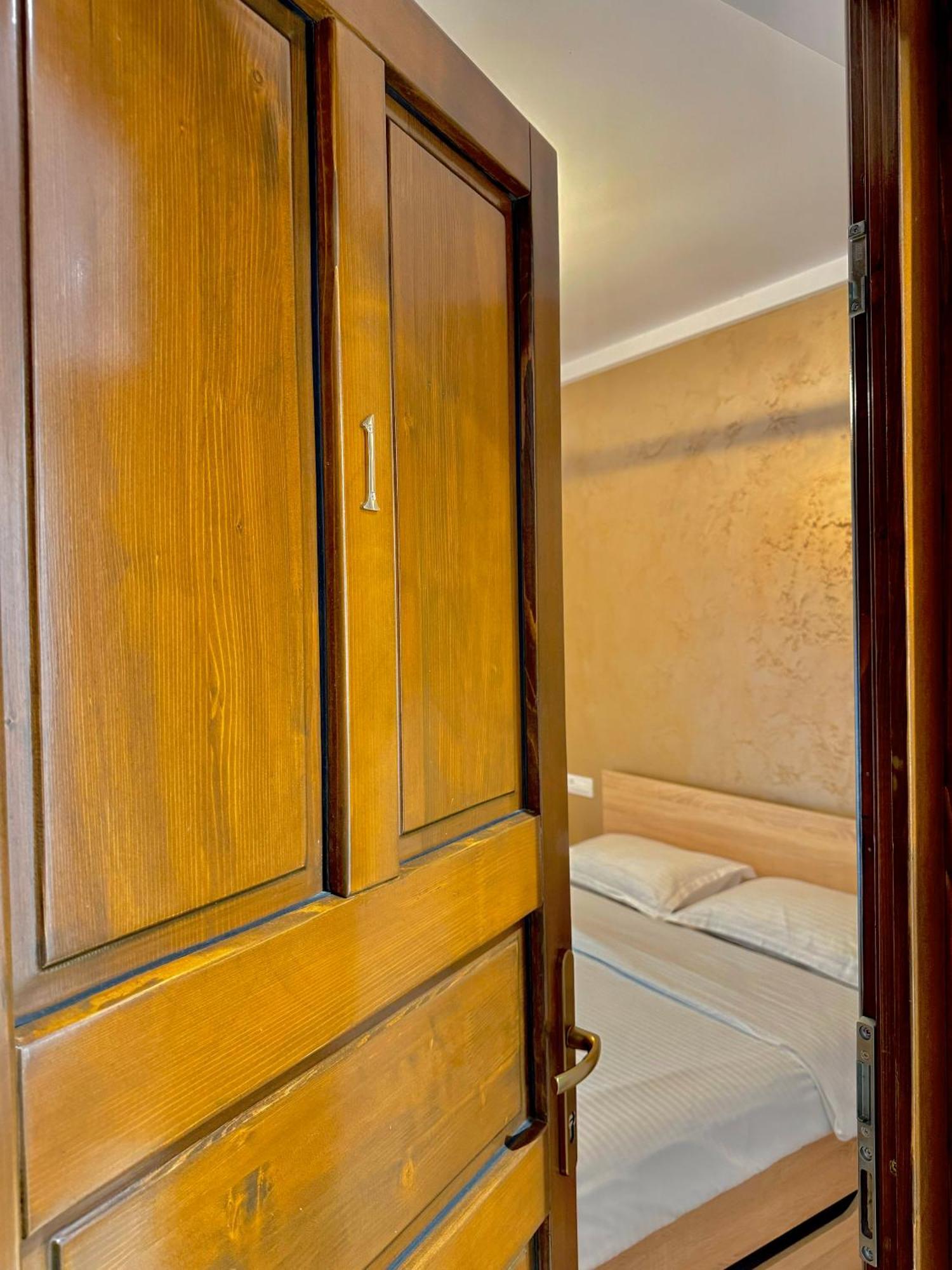 Blancris Boutique Apartment Brașov Exterior foto