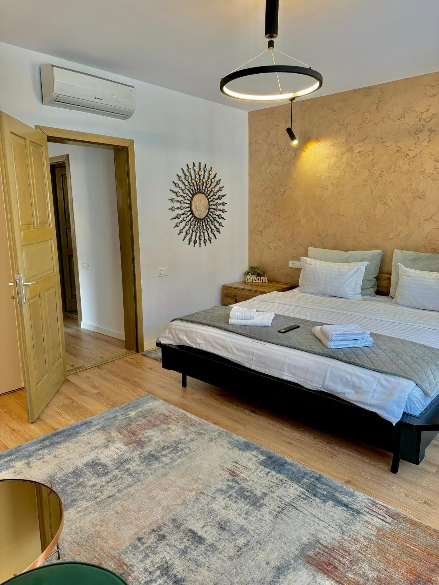 Blancris Boutique Apartment Brașov Exterior foto